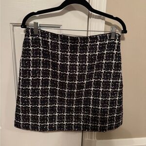 LOFT Black and White houndstooth Patterned Mini Skirt